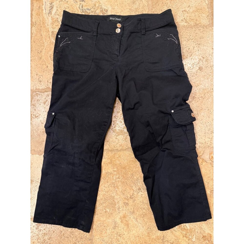 White House Black Market Womens Embroidered Black Crop Cargo Pants Size 2